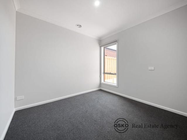 Comfortable Family Living in a Convenient Lara Location
