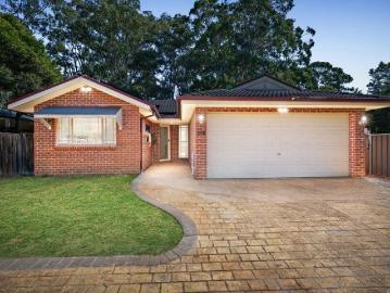 Comfortable Family Living in a Convenient Location!