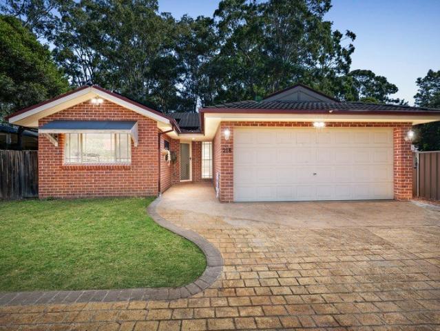 Comfortable Family Living in a Convenient Location!