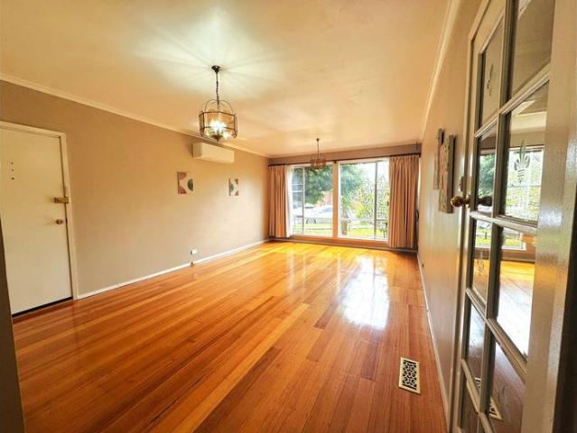 Comfortable Family Living in a Convenient Location