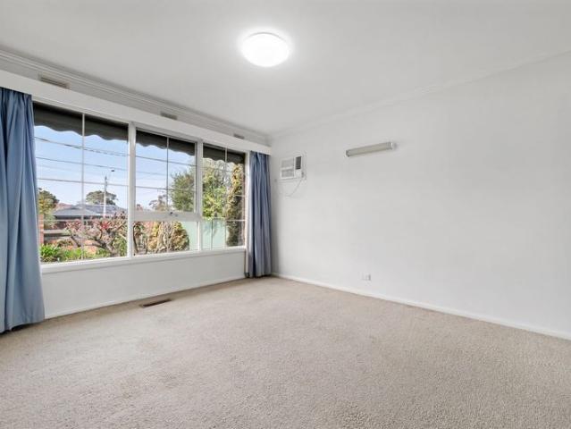 Comfortable Family Living in a Convenient Location