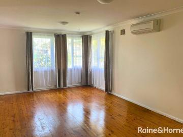 Comfortable Family Living in a Convenient Location