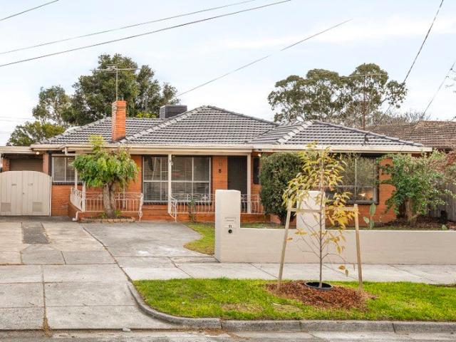 Comfortable Family Living in a Convenient Location