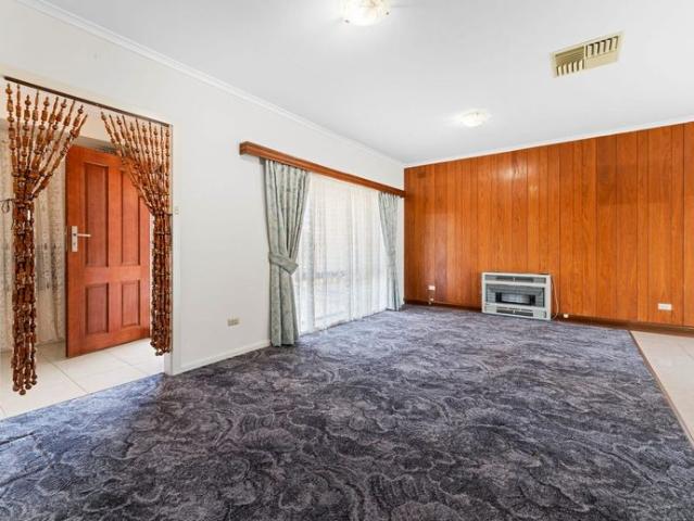 Comfortable Family Living in a Convenient Location