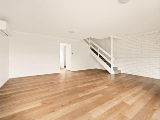 Comfortable Family Living in a Convenient Patterson Lakes Location