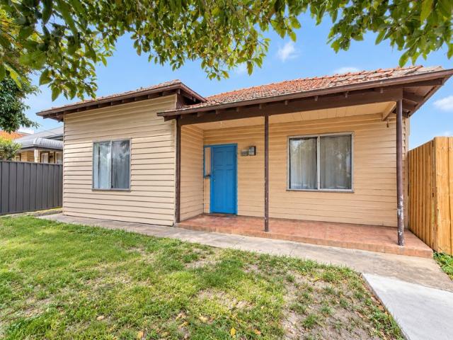 Comfortable Family Living in a Convenient Preston Location