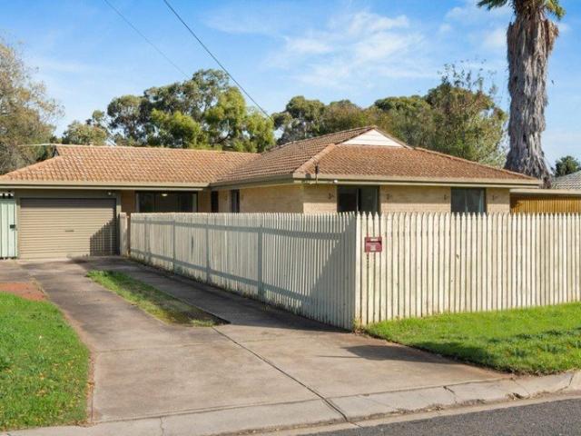 Comfortable Family Living in a Convenient Reynella Location