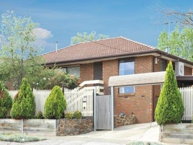Comfortable Family Living in a Convenient Ringwood North Location