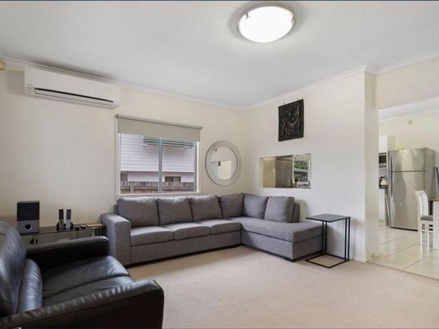 Comfortable Family Living in a Convenient Runcorn Location
