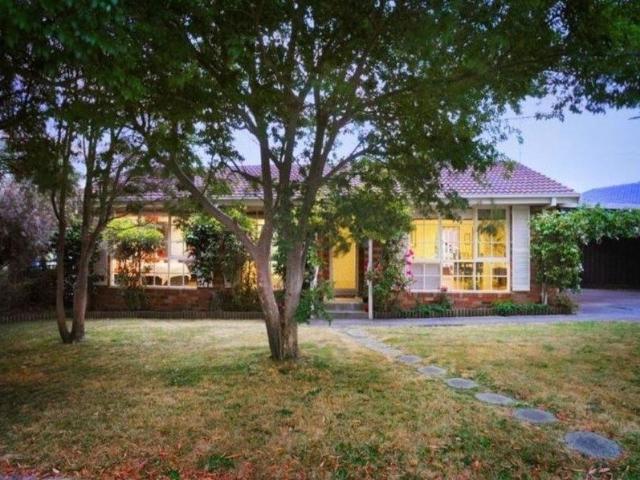 Comfortable Family Living in a Convenient Scoresby Location