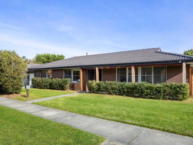 Comfortable Family Living in a Convenient Seaford Location