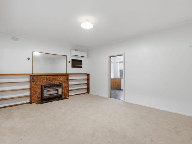 Comfortable Family Living in a Convenient Shepparton Location