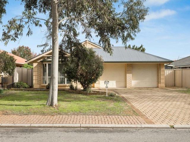 Comfortable Family Living in a Convenient Smithfield Location