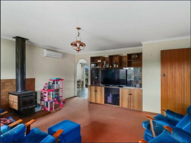 Comfortable Family Living in a Convenient St Helens Location