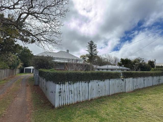 Comfortable Family Living in a Handy Newtown Location