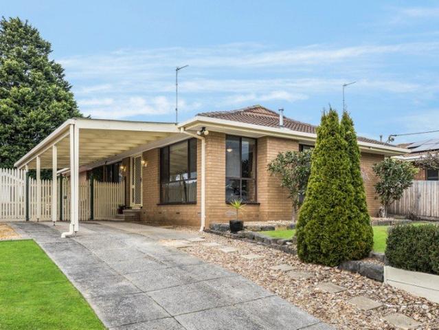 Comfortable Family Living in a Sought After Golf Course Setting
