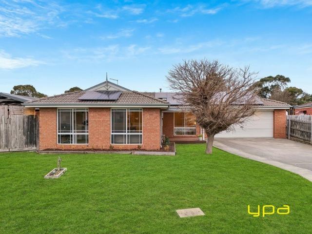 Large Pergola, Solar Panels & Family Friendly Living