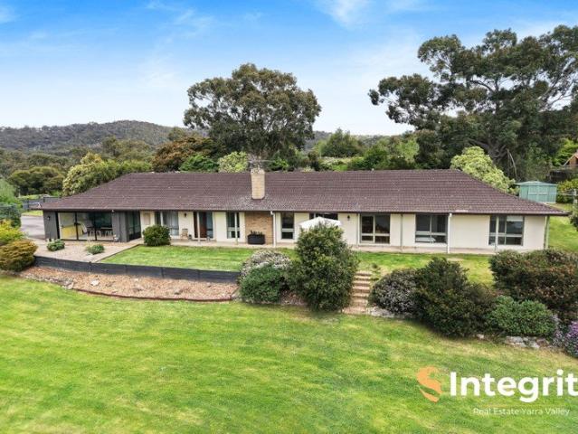 Comfortable Family Living in a Peaceful Chum Creek Setting