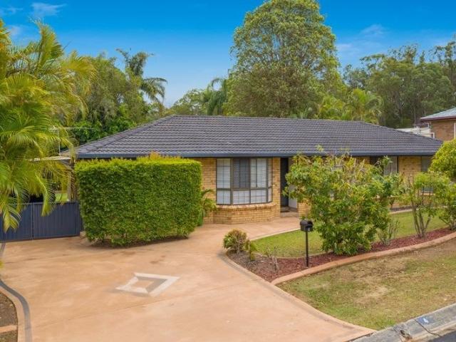 Comfortable Family Living in a Prime Alexandra Hills Location POOL MAINTENANCE INCLUDED