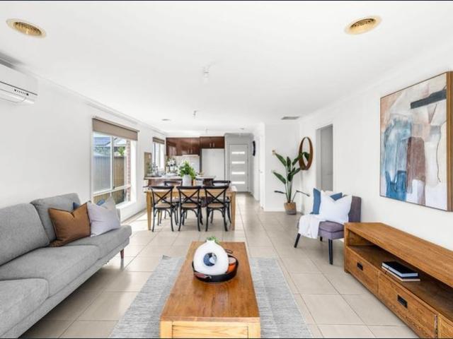 Comfortable Family Living in a Quiet Court Location