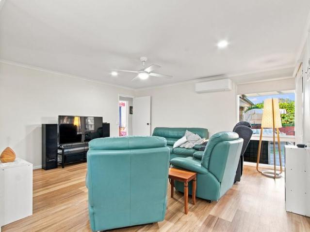 Comfortable Family Living in a Quiet Court Location