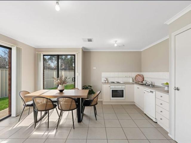 Comfortable Family Living in a Quiet Court Location
