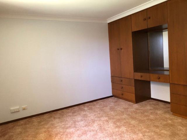 Comfortable Family Living in a Quiet Cul de Sac