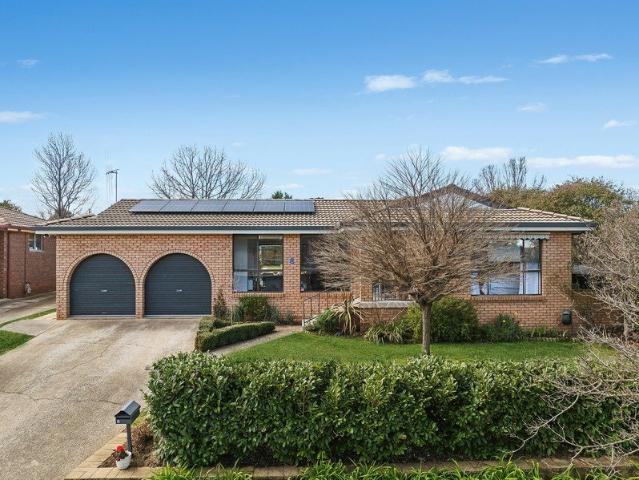 Comfortable Family Living in a Quiet Setting