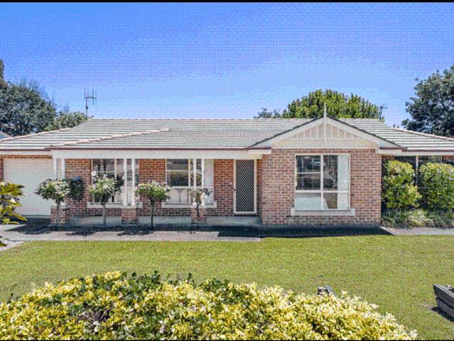 Comfortable Family Living in an Established Location