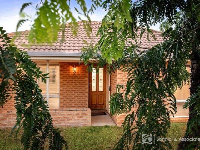 COMFORTABLE FAMILY LIVING IN CONVENIENT BARANDUDA