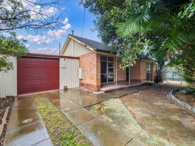 Comfortable Family Living in Convenient Smithfield Plains