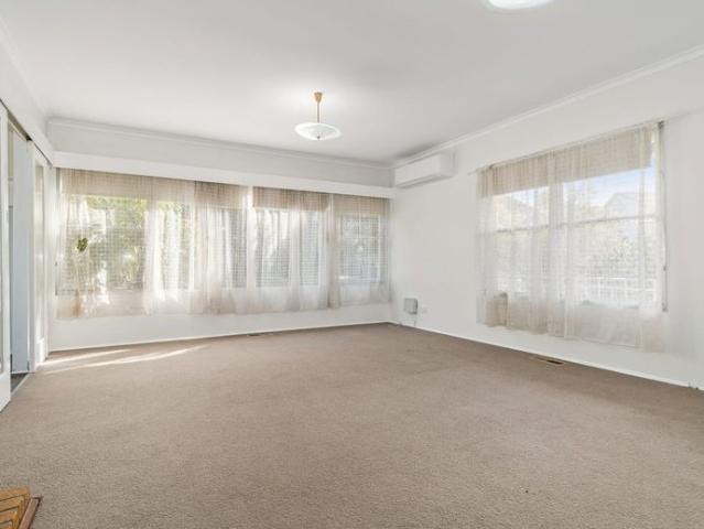 Comfortable Family Living in Frankston North