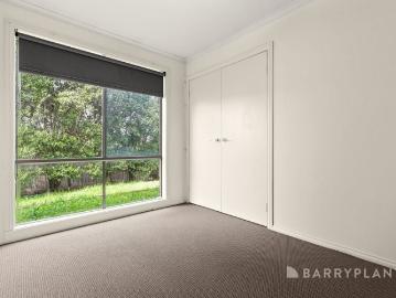 Comfortable Family Living in Pakenham Locatio