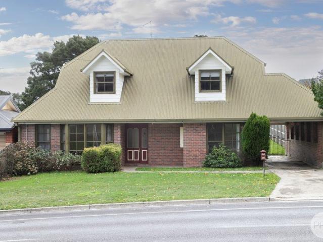 COMFORTABLE FAMILY LIVING IN PRIME BLACK HILL LOCATION