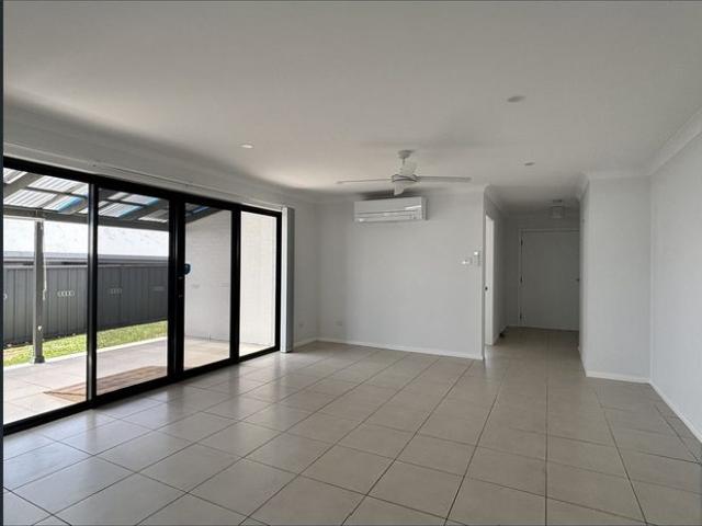 Comfortable Family Living in Safety Beach Estate