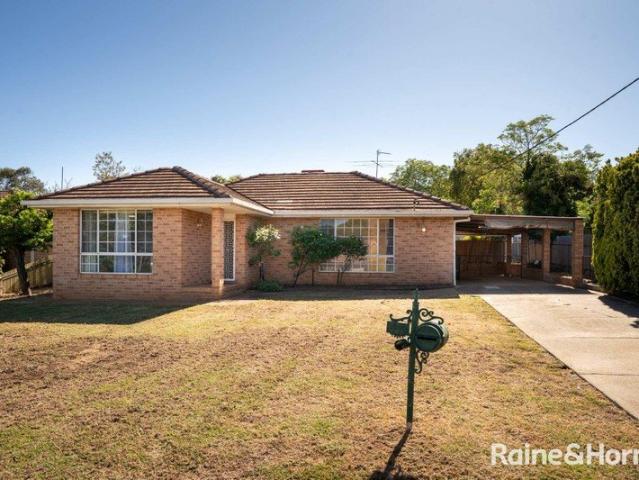 COMFORTABLE FAMILY LIVING IN THE HEART OF COOLAMON