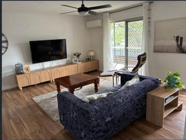 Comfortable Family Living in the heart of Nathan