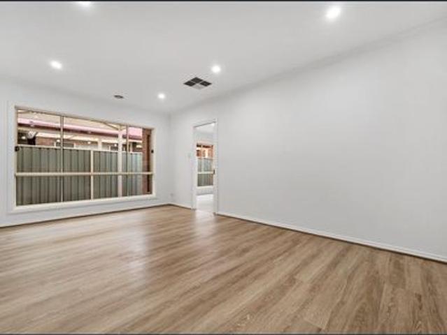 Comfortable Family Living in the Heart of Point Cook | $530 Per Week