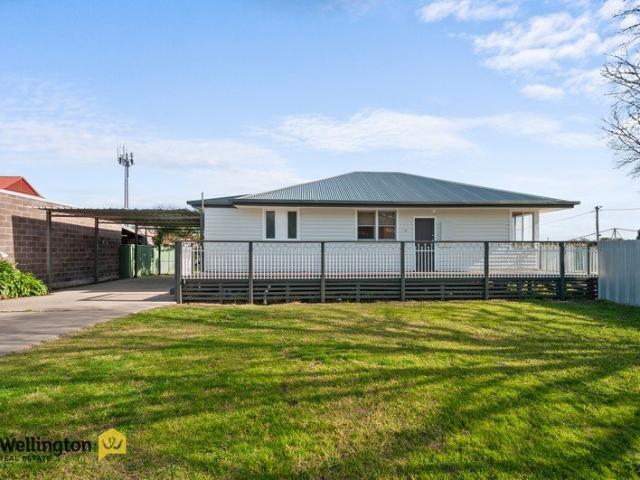 Comfortable Family Living in the Heart of Stratford