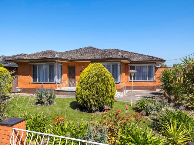 Comfortable Family Living in the Sought After Suburb of Hamlyn Heights