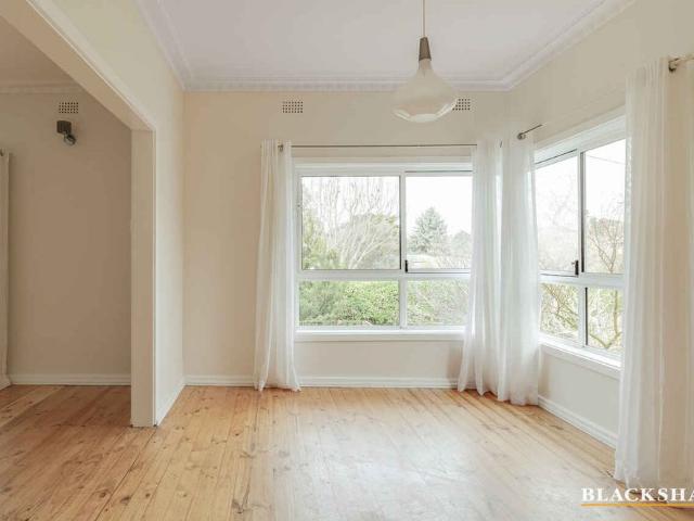 Comfortable Family Living Just a Short Walk to Town