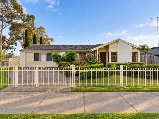 Comfortable Family Living, Just Moments from the CBD