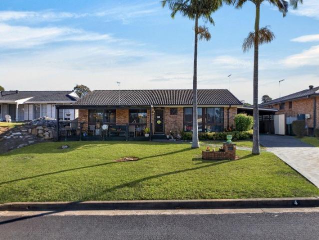Comfortable Family Living with a Generous Backyard