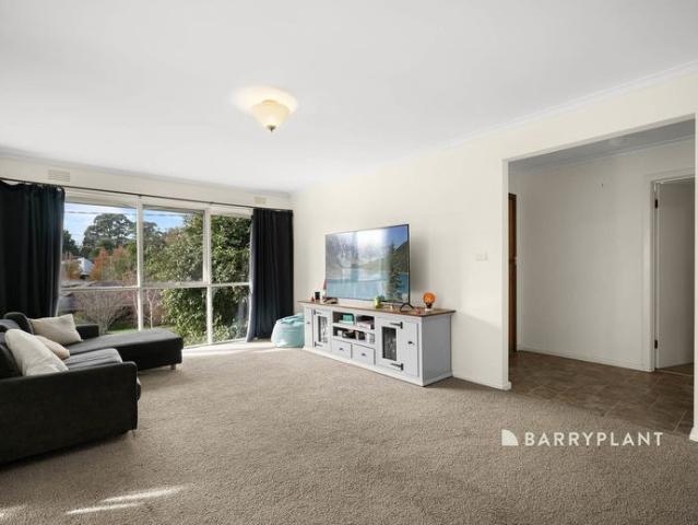 Comfortable Family Living with a Spacious Backyard