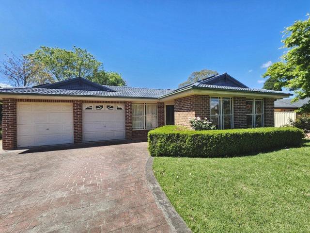Comfortable Family Living with Garden Maintenance Included