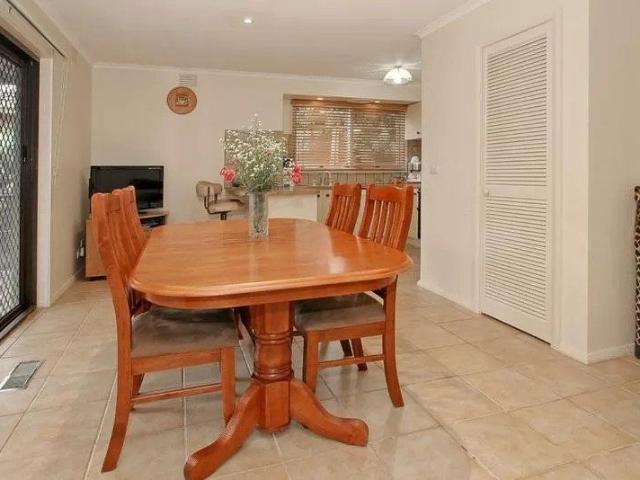 Comfortable Family Living with Generous Indoor & Outdoor Space in Knoxfield