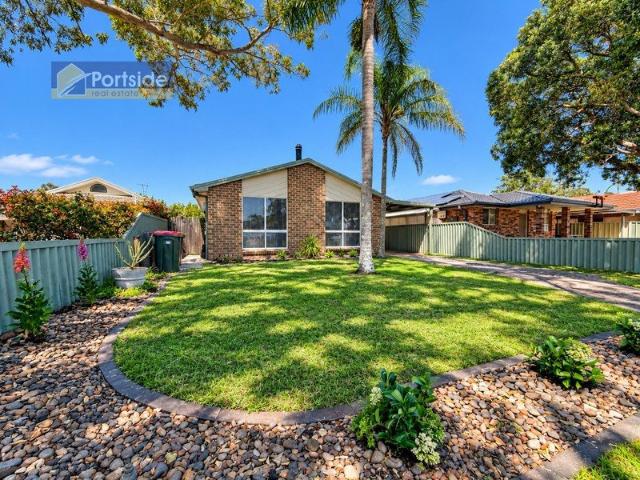 COMFORTABLE FAMILY LIVING WITH EXCELLENT ENTERTAINING & GARAGING!