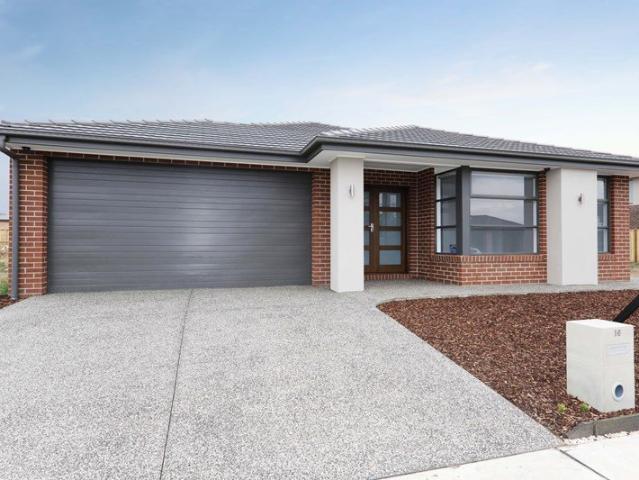 Comfortable Family Living with Modern Convenience *Photos from 2019