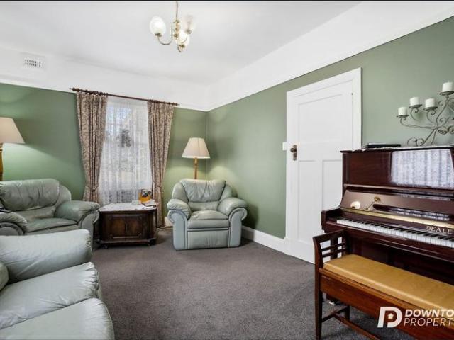 Comfortable Family Living with Space, Convenience & Stunning Views