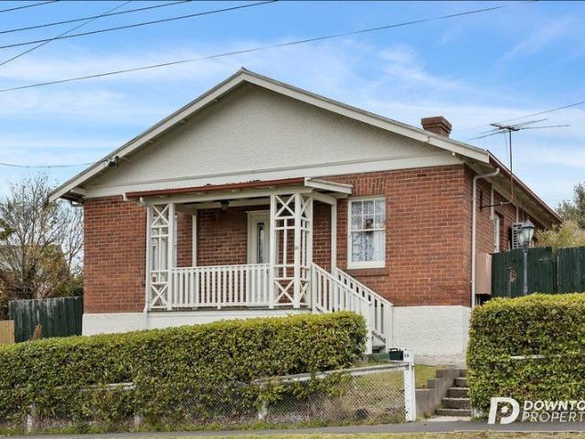 Comfortable Family Living with Space, Convenience & Stunning Views